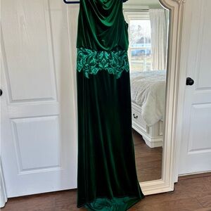 Tadashi Shoji Pine Green Velvet Evening Gown with Embroidered Bodice